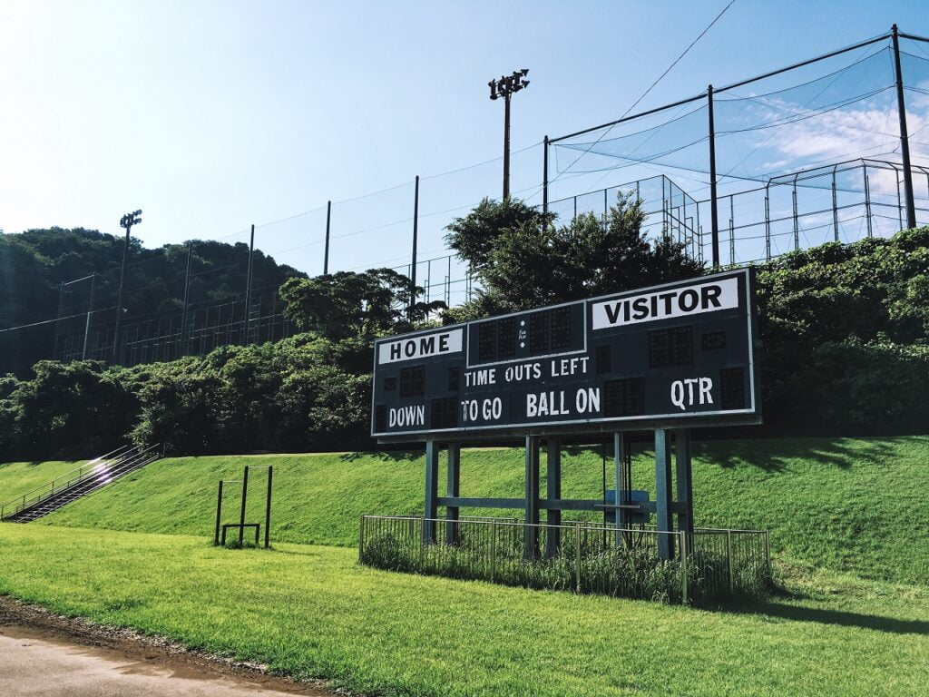Reviving the Essence of Sports: Split-Flap TVs as Vintage Scoreboards