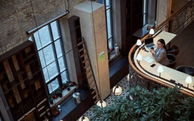 How Split-Flap TV Enhances the Hotel Guest Experience